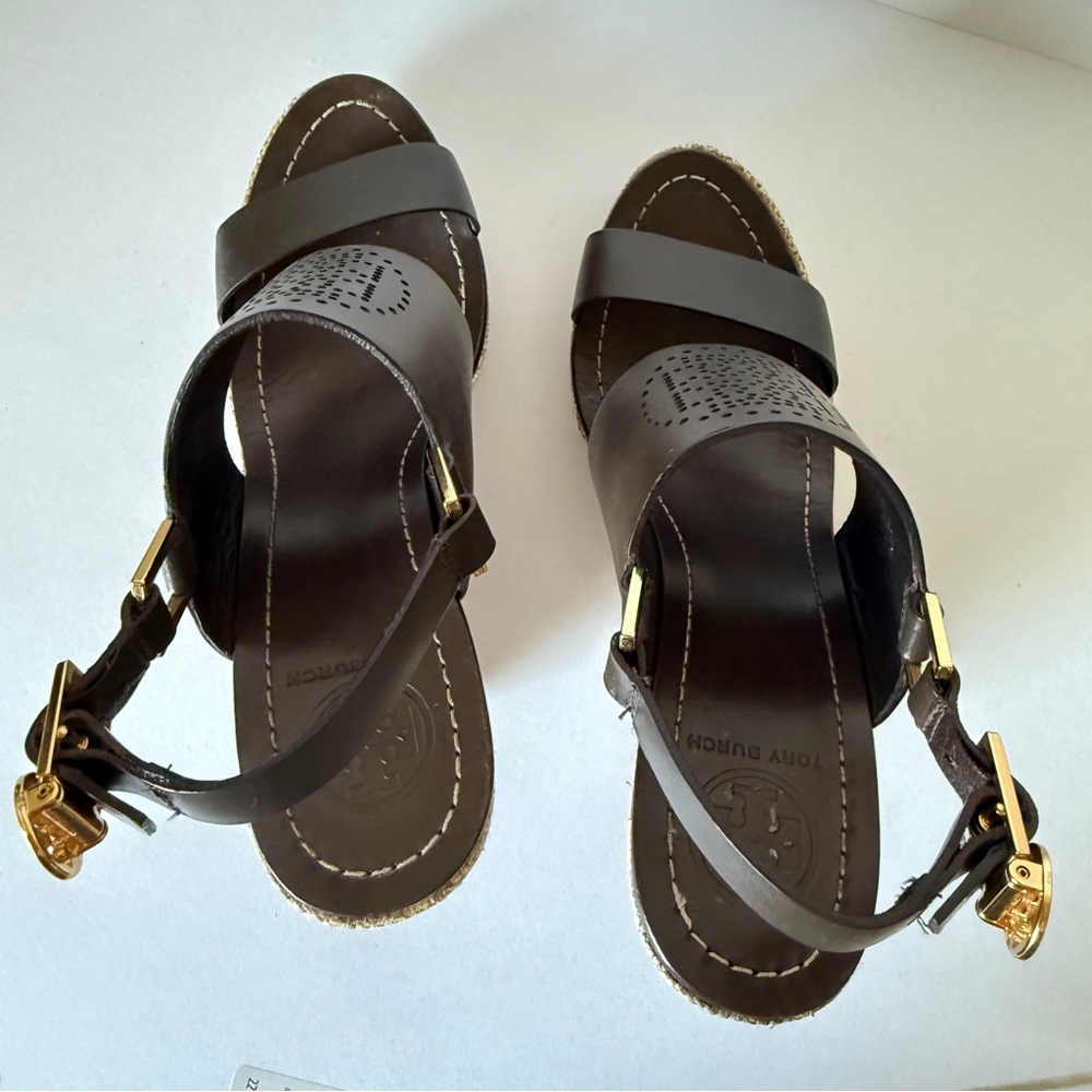 Tory Burch Kimberly Brown Leather Platform Wedge Buckle Strappy Sandals Size 7.5 - Picture 11 of 14